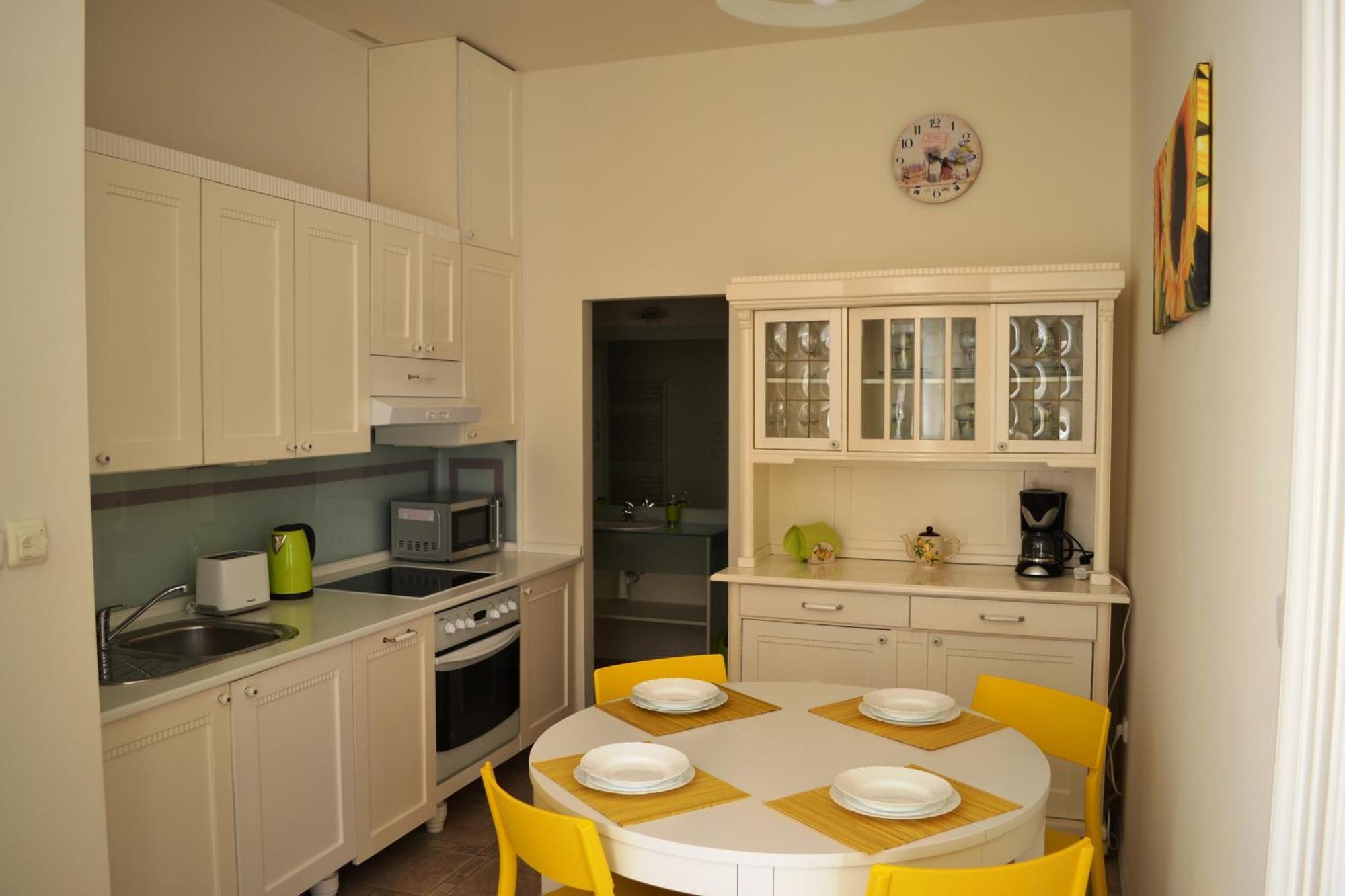 Sunflower 2Bdr Flat By Ruterra Praha Exteriér fotografie