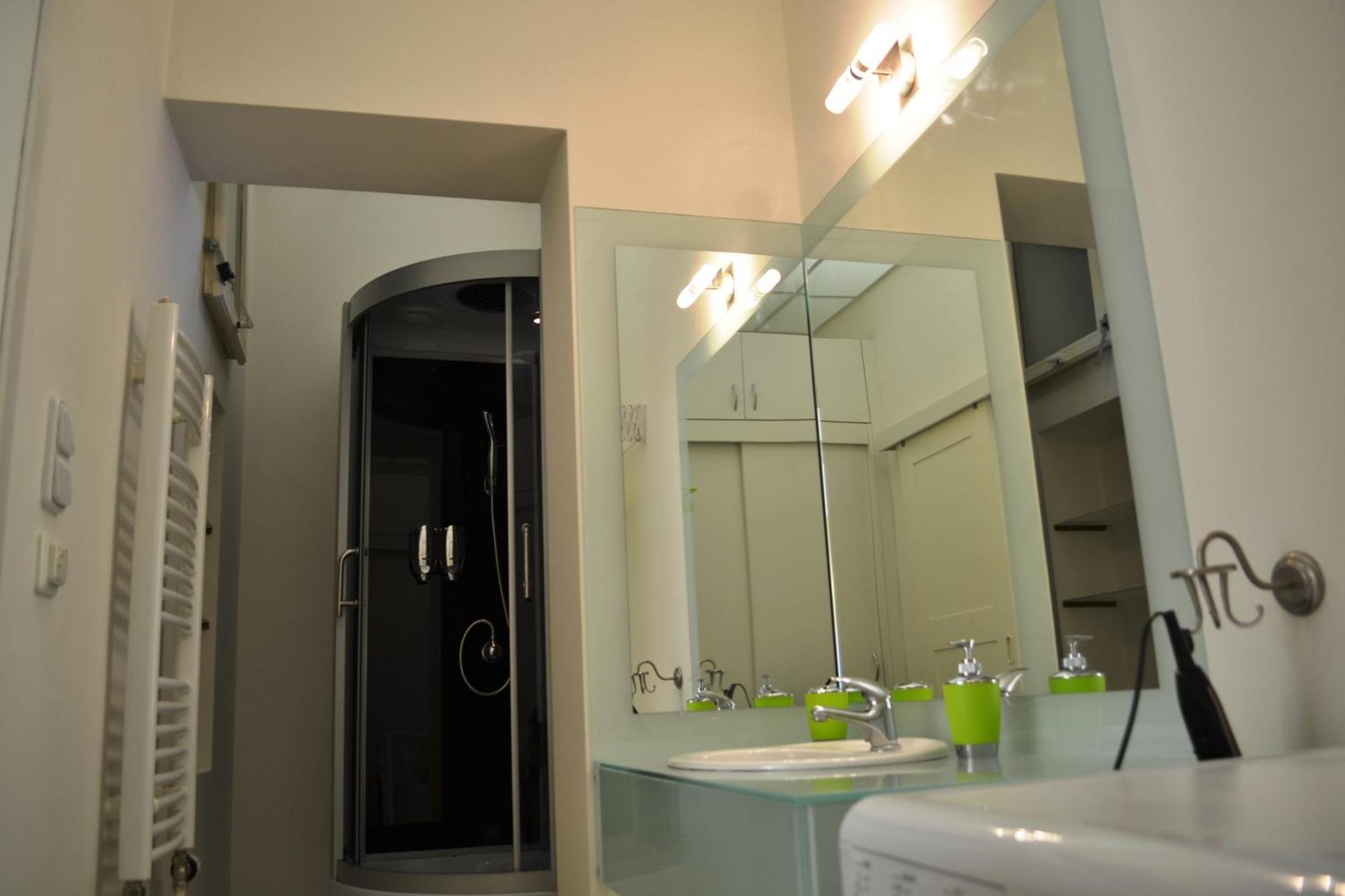 Sunflower 2Bdr Flat By Ruterra Praha Exteriér fotografie