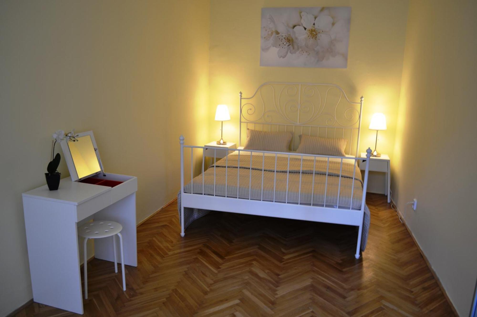 Sunflower 2Bdr Flat By Ruterra Praha Exteriér fotografie
