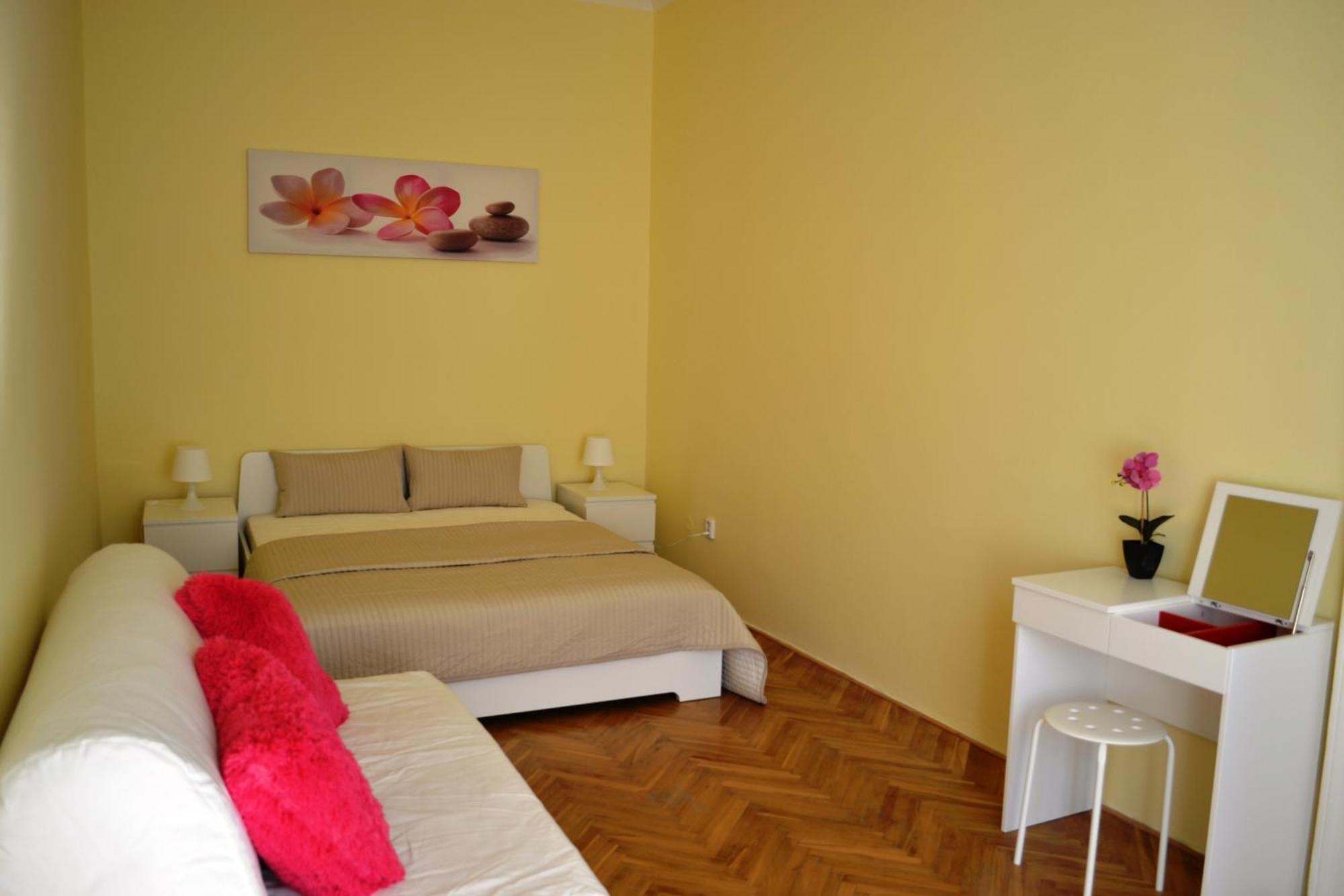 Sunflower 2Bdr Flat By Ruterra Praha Exteriér fotografie